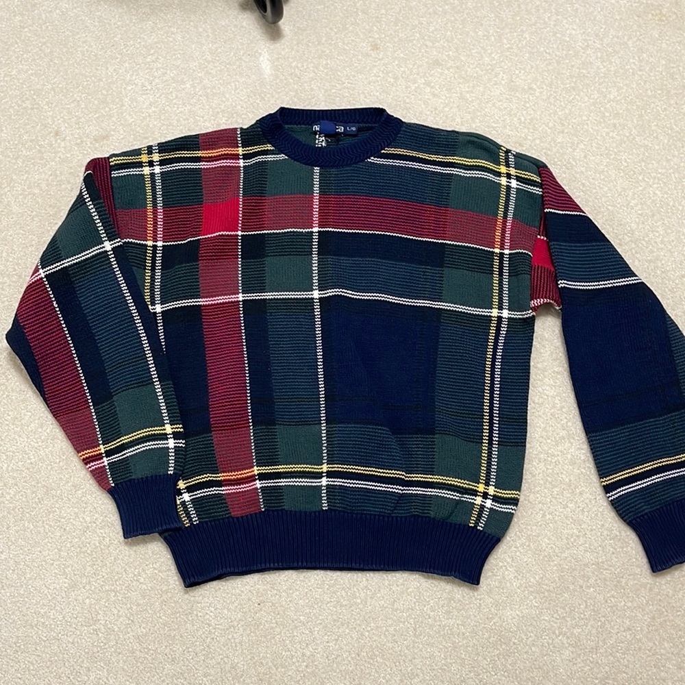 Nautica L Mens sweater. Normal wear, couple snags on back, see pics
